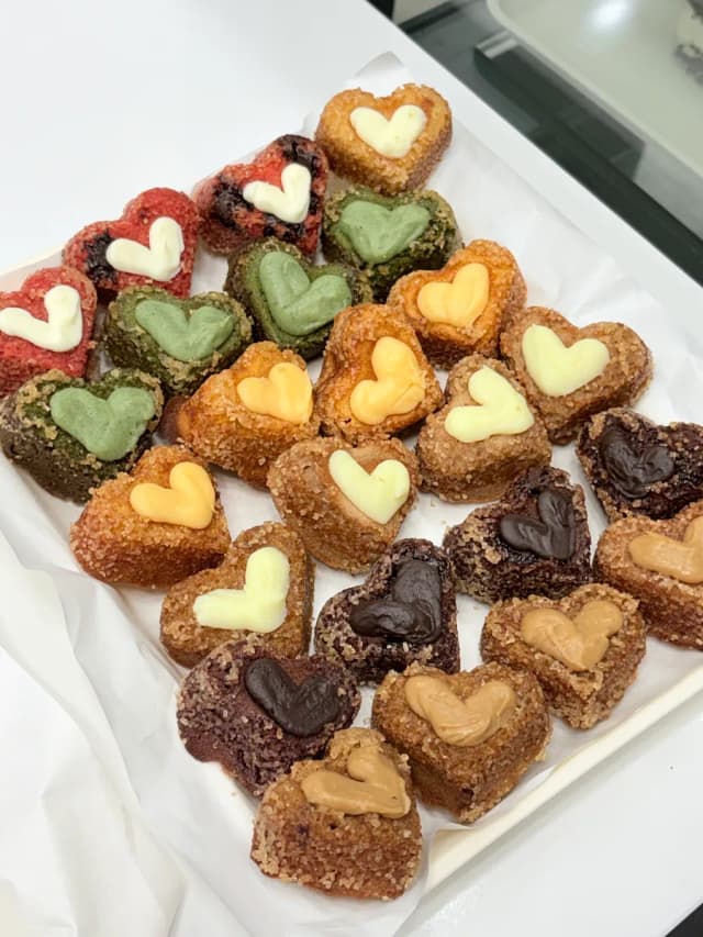 솜온 케이크 럭키백 사진